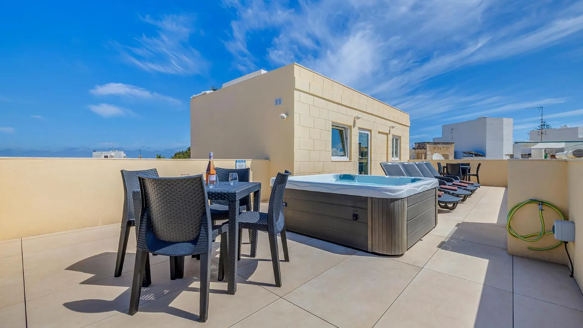 Guest house Kirxa Rooms And Suites Sliema